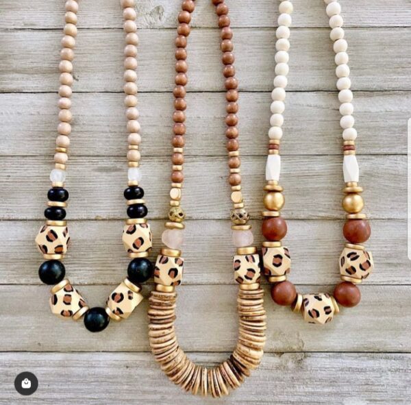 wooden beads necklace